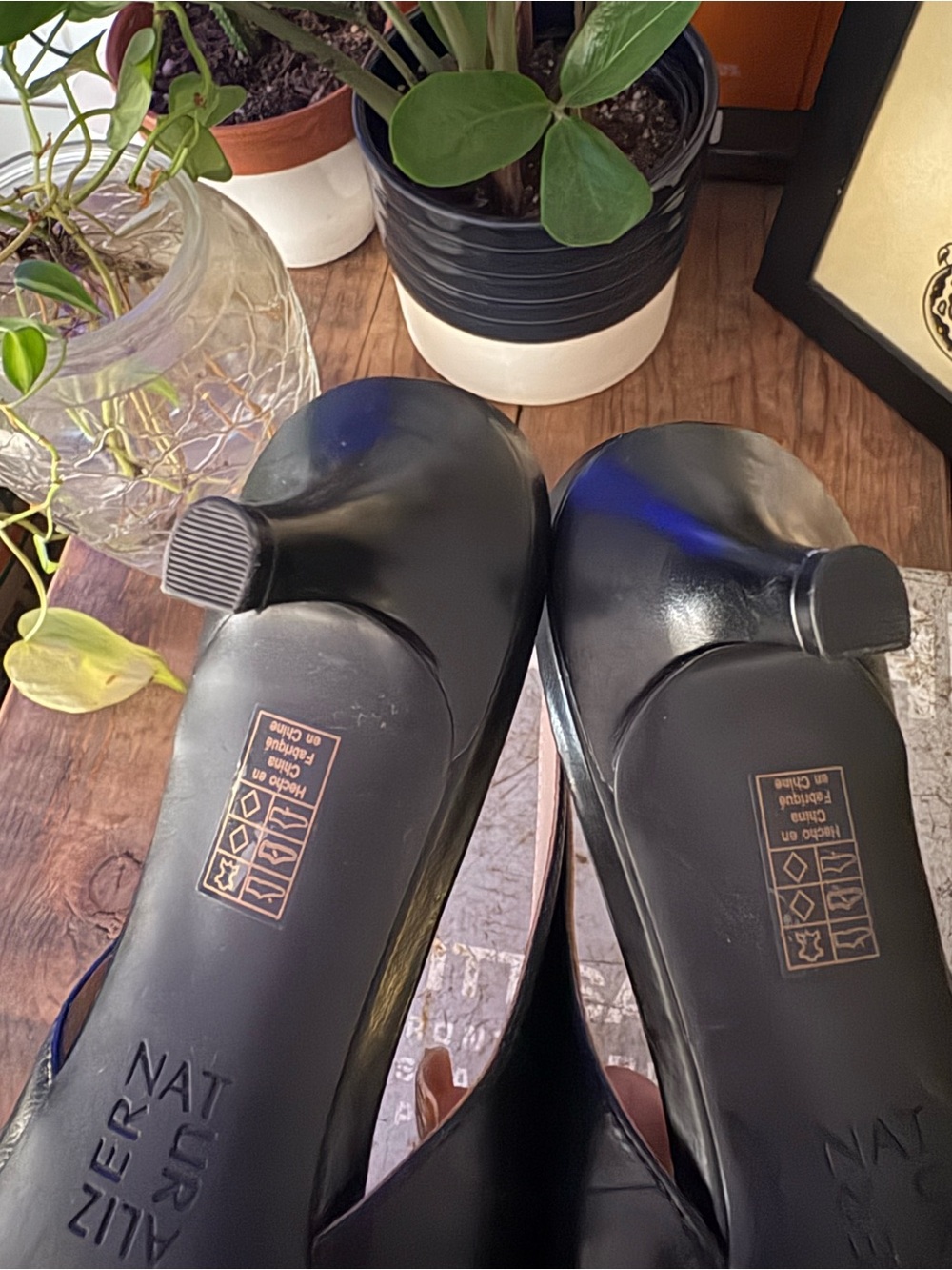 Naturalizer Black Pointed Slingback Kitten Heels - Picture 6 of 7